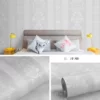 Молочно‑белое рельефное кресение