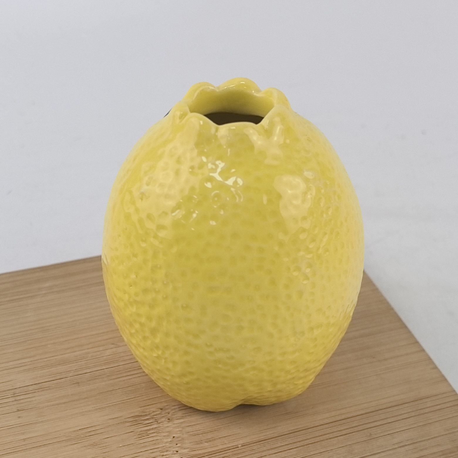 Cerámica de imitación de fresa de cerámica vasos de frutas estilo nórdico creativo encantador corazón de una niña