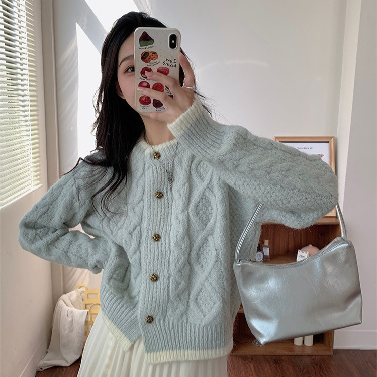 Milk Blue Raccoon Fur Twist-Cord Crew Neck Sweater Cardigan for Women, Autumn and Winter, Lazy Style, Petite Short Knit Cardigan Wholesale Milk Blue Raccoon Fur Twist-Cord Crew Neck Sweater Cardigan for Women, Autumn and Winter, Lazy Style, Petite Short Knit Cardigan Wholesale