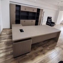 厂家供应简约财务办公桌主管经理桌现代老板桌板式班台桌办公家具