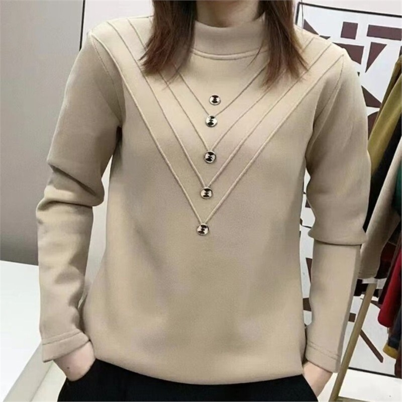Dropshipping Is Beautiful and Shows Women’S Confidence and Beauty. Fashionable Knitted Sweaters for Mothers