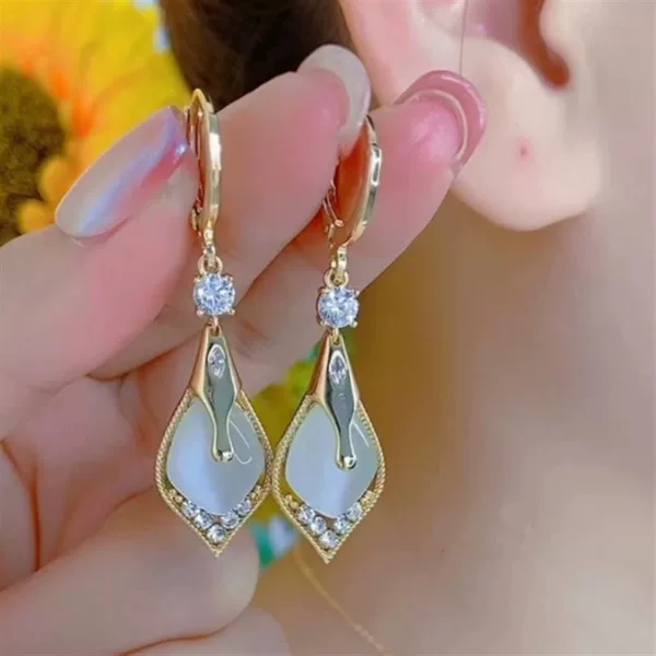 High-End Geometric Rhombus Cat's Eye Earrings, Elegant Water Drop Earrings, Autumn and Winter Earrings, Accessible Luxury Niche Design