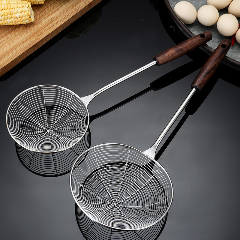 Colador de acero inoxidable, colador de alambre con mango de madera, colador de harina para hornear, colador grande, olla caliente, cuchara para freír, cocina casera