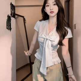 蝴蝶结蕾丝v领条纹短袖衬衫女夏季设计感小众荷叶边短法式衣露肩