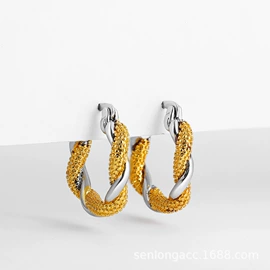 耳钉;耳环;项链