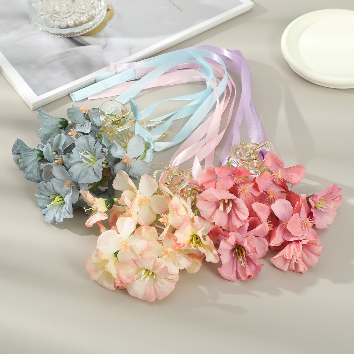 Women's Flower Sweet Mixed Materials Hair Claws display picture 9