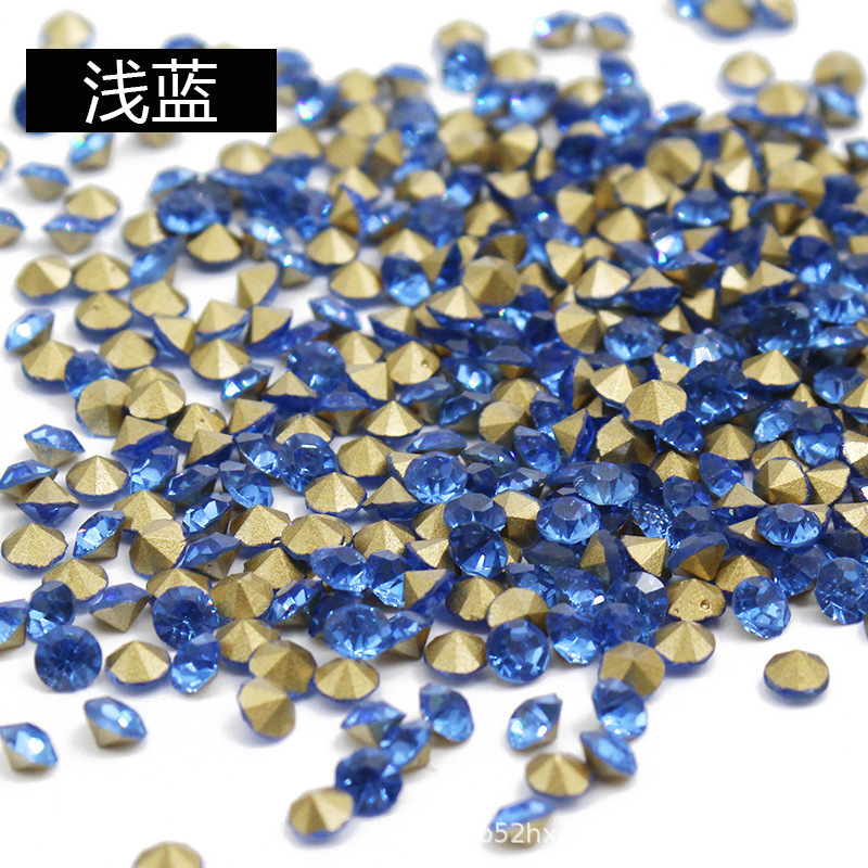 뾰족한 라이트 블루