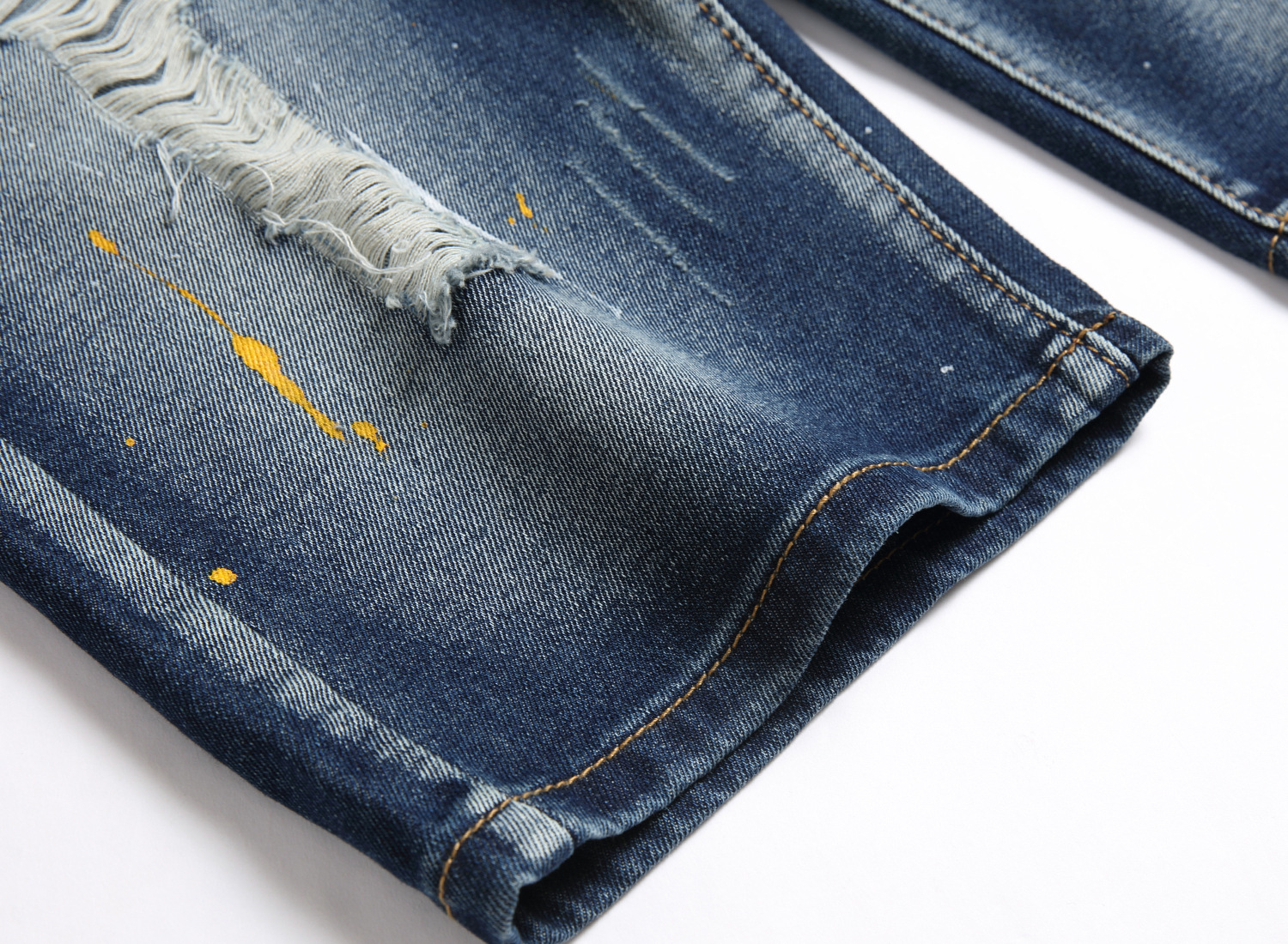 Men's Knee Rip Distressed Denim Shorts With Irregular Bleach Spots, Vintage Blue Washed Casual Summer Shorts For Jeans Lovers_viptrois.com