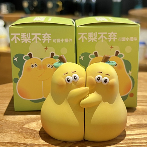 Hugable Couple Figurine, Cute Desktop Decor, Trendy Home and Office Accent, Not Pear Not Forsaken, Popular Style