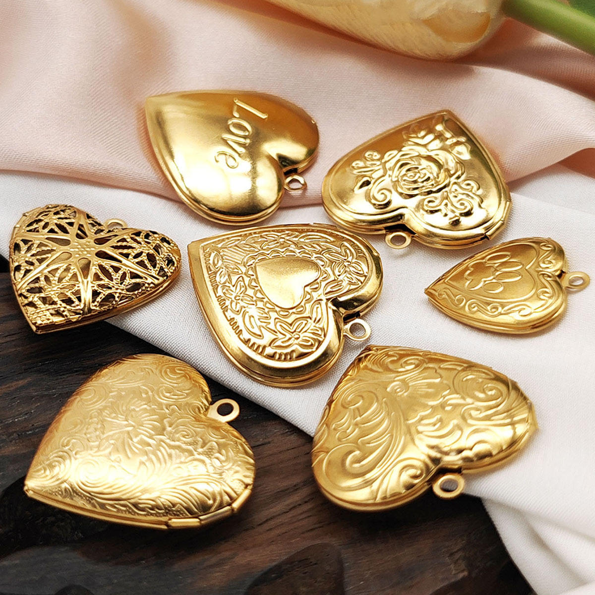 5g Weight Pendant Jewelry Making Type 2.6*2.6CM, 2.9*2.9CM Jewelry Making Size 1 Piece 2.6*2.6CM 2.9*2.9CM 304 Stainless Steel Love Heart Shape Rose Pendant