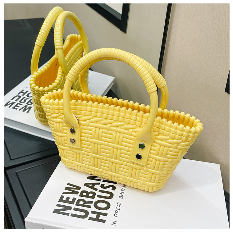 2025 New trendy and versatile crossbody mini vegetable basket jelly bag, fashionable hand-held woven bag, mini tote women's bag undefined