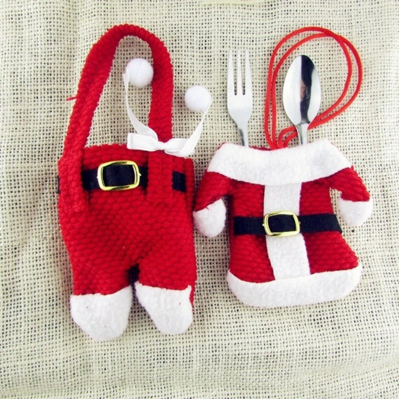 Набор пластиковых пряжек.