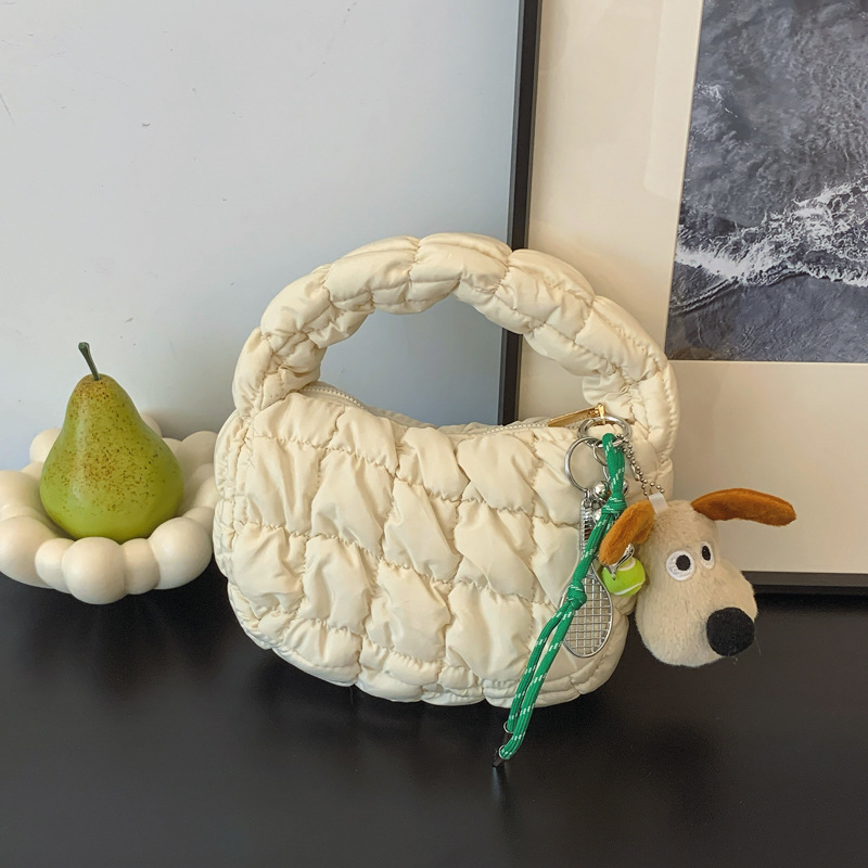 오프화이트 벨트 펜던트