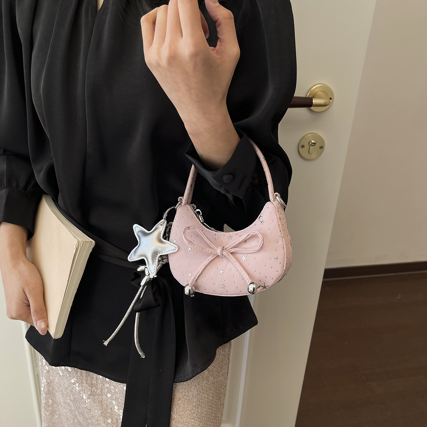 Fresco dulce arco bolso de niña pequeña mini bolso de hombro para niños nuevo bolso de media luna roja de aire extranjero