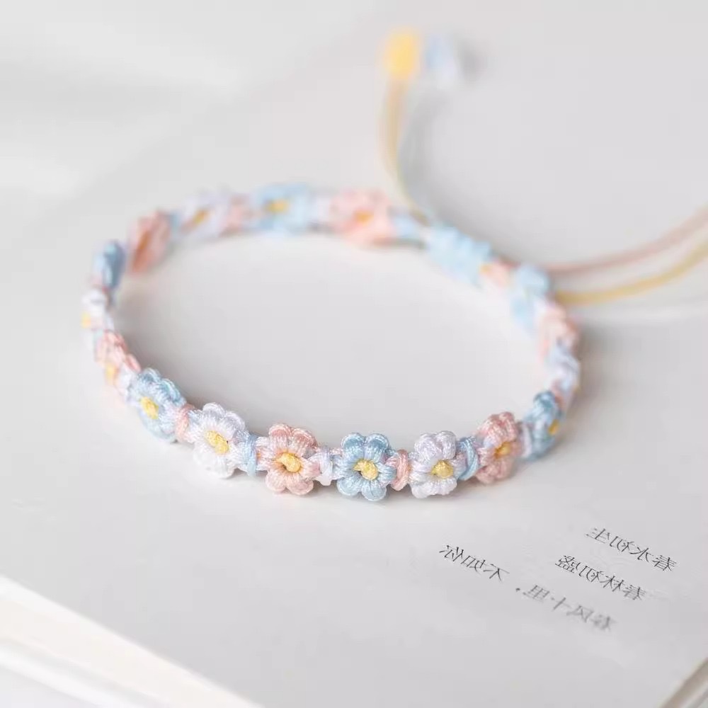 Gradient Daisy Handmade Woven Bracelet for Women, Ins-style Fresh Floral High-Value Bracelet, Gift for Adults and Children