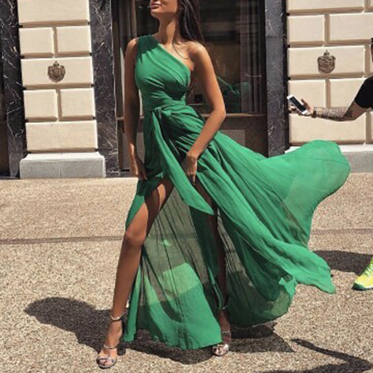 2019 New European and American Fashionable and Sexy Large Hem Chiffon Dress
