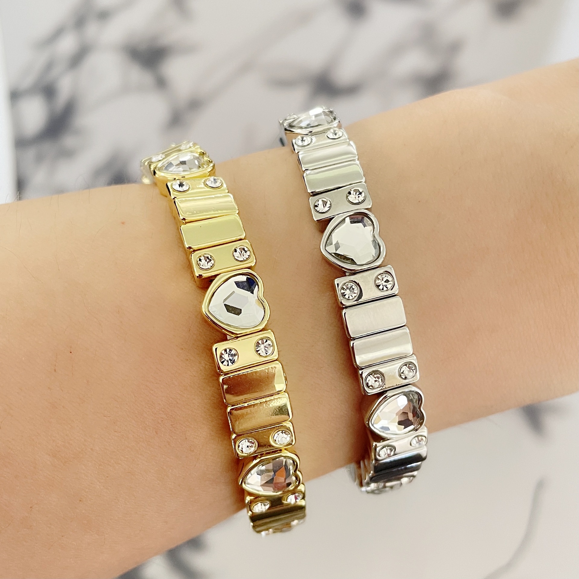 50g Weight Bracelets Classification Retro Heart Shape Alloy Wholesale Bracelets