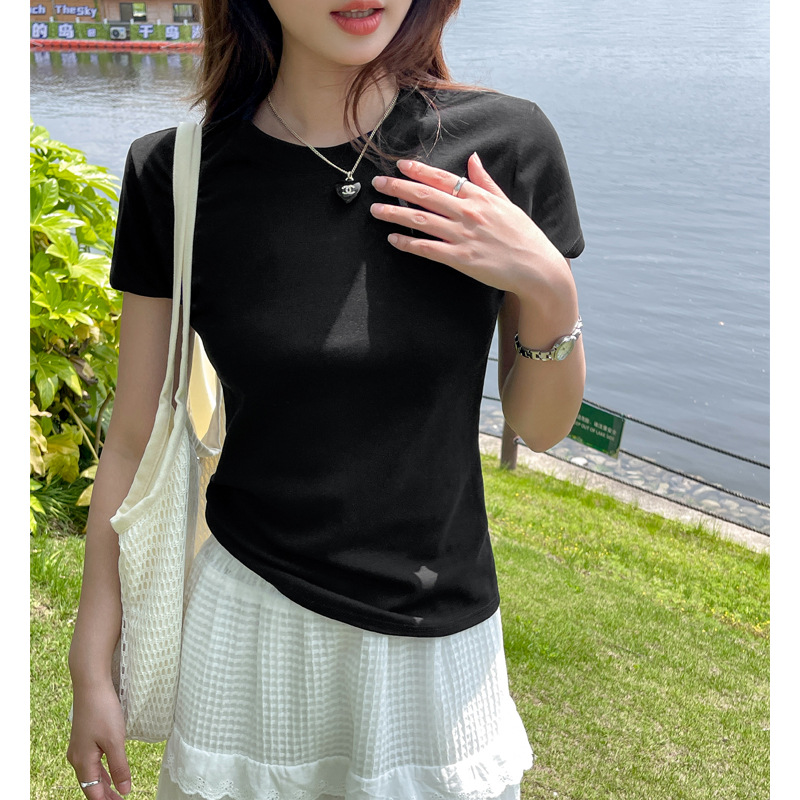 검은색