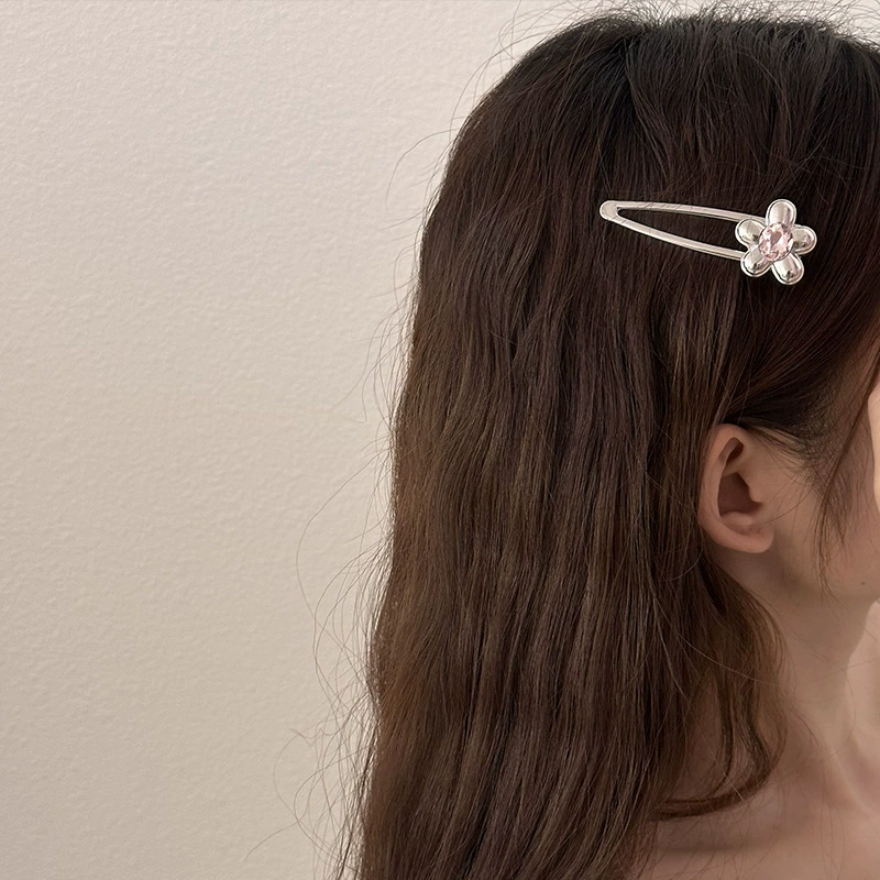 Fuchsia sweet hairgrip, hair accessory, bangs, flowered