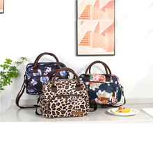 2024年大容量手套斜挎印花成人保温袋 亚马逊豹纹女士时尚母婴包