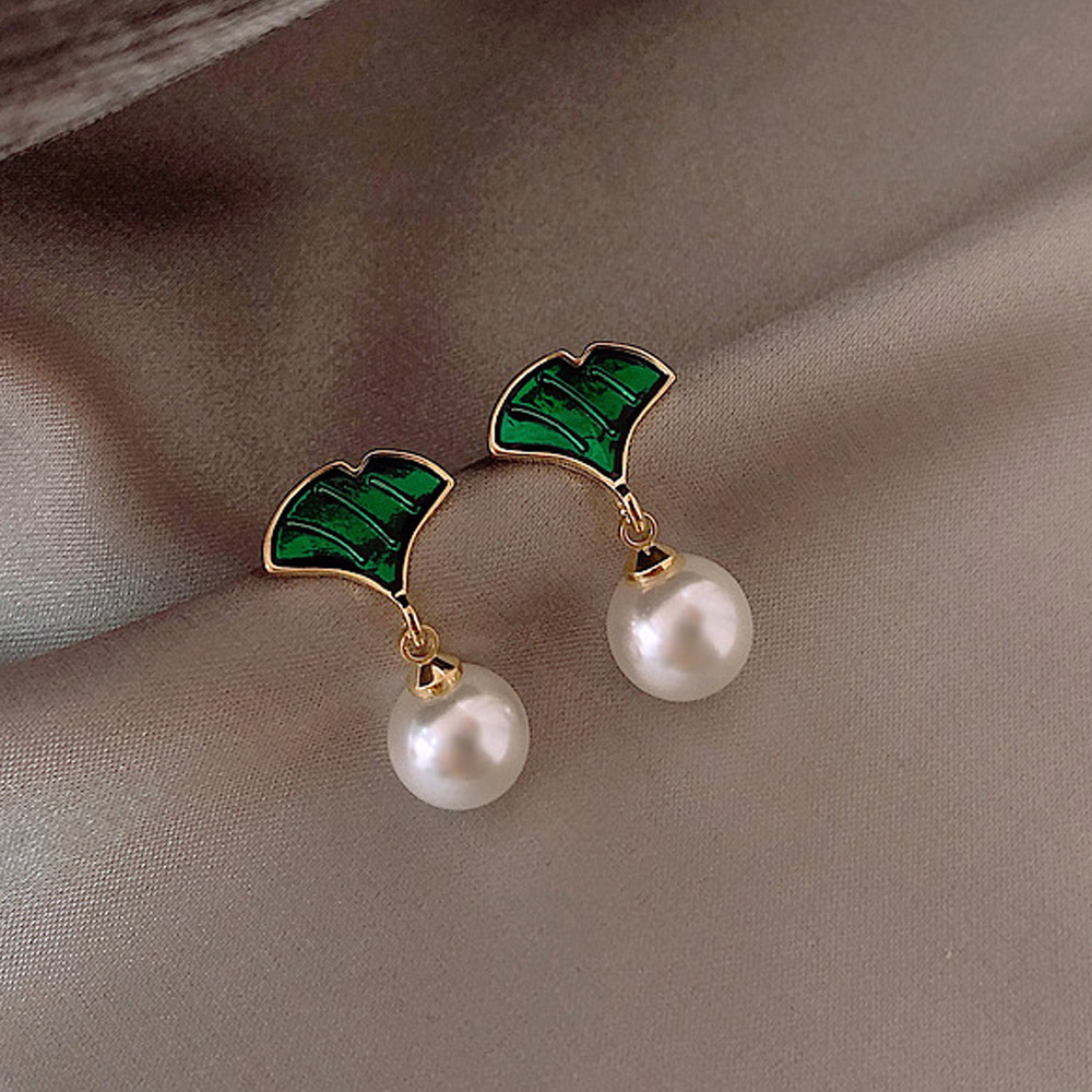 Aguja de plata de moda alta sensación de diamante de goteo de aceite pendientes nicho universal elegante pernos de orejas ligero lujoso temperamento simple orejas para mujeres