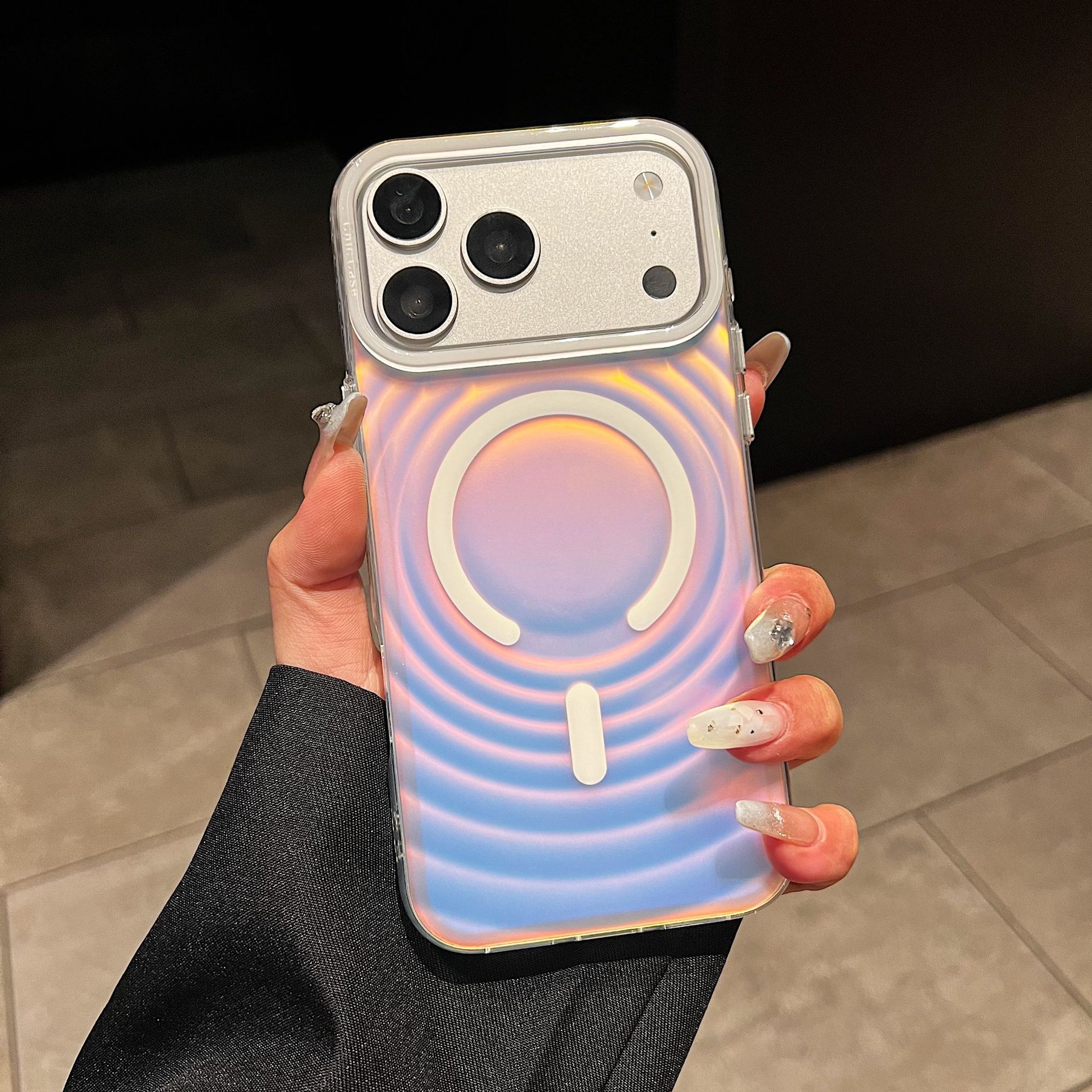 Funda Magnética Ondulada para iPhone 15/16/17 de PC Anti-caídas image 11