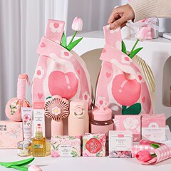 三八婦人デーのプレゼントは女神社員会社の誕生日プレゼントをプレゼントします。