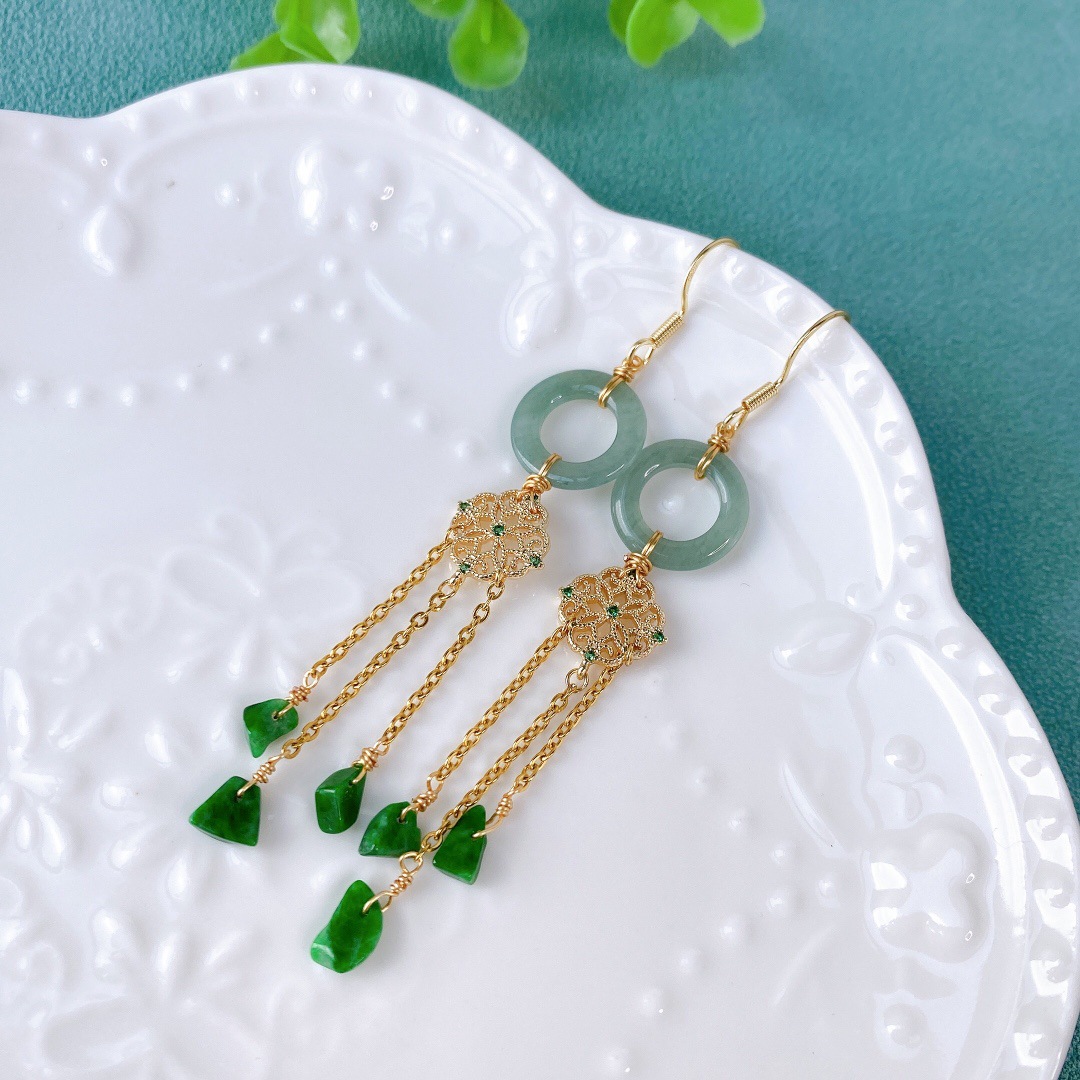 Fashionable long elegant emerald earrings jade