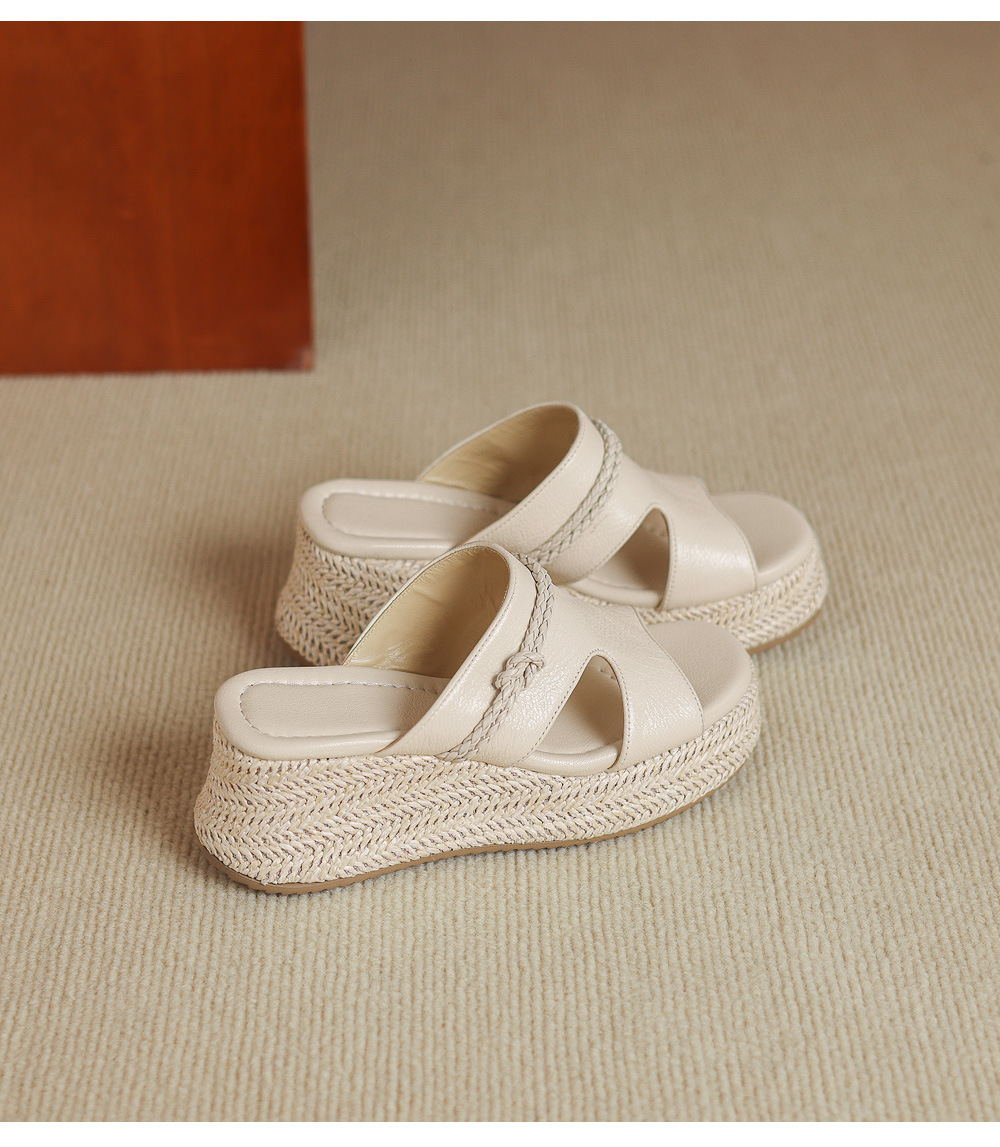 Dép sandal nữ quai chữ V đế xuồng cao 9 cm, chất liệu da cừu mềm, phong cách nghỉ dưỡng — màu trắng ngà, Tên chi tiết 18