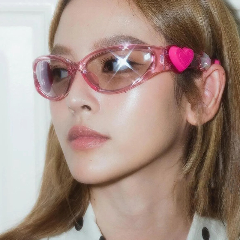50g Weight Full Frame Glasses Structure Personality Punk Street Heart Shape Ac UV400 Protection Special-Shaped Mirror Full Frame Women's Sunglasses
