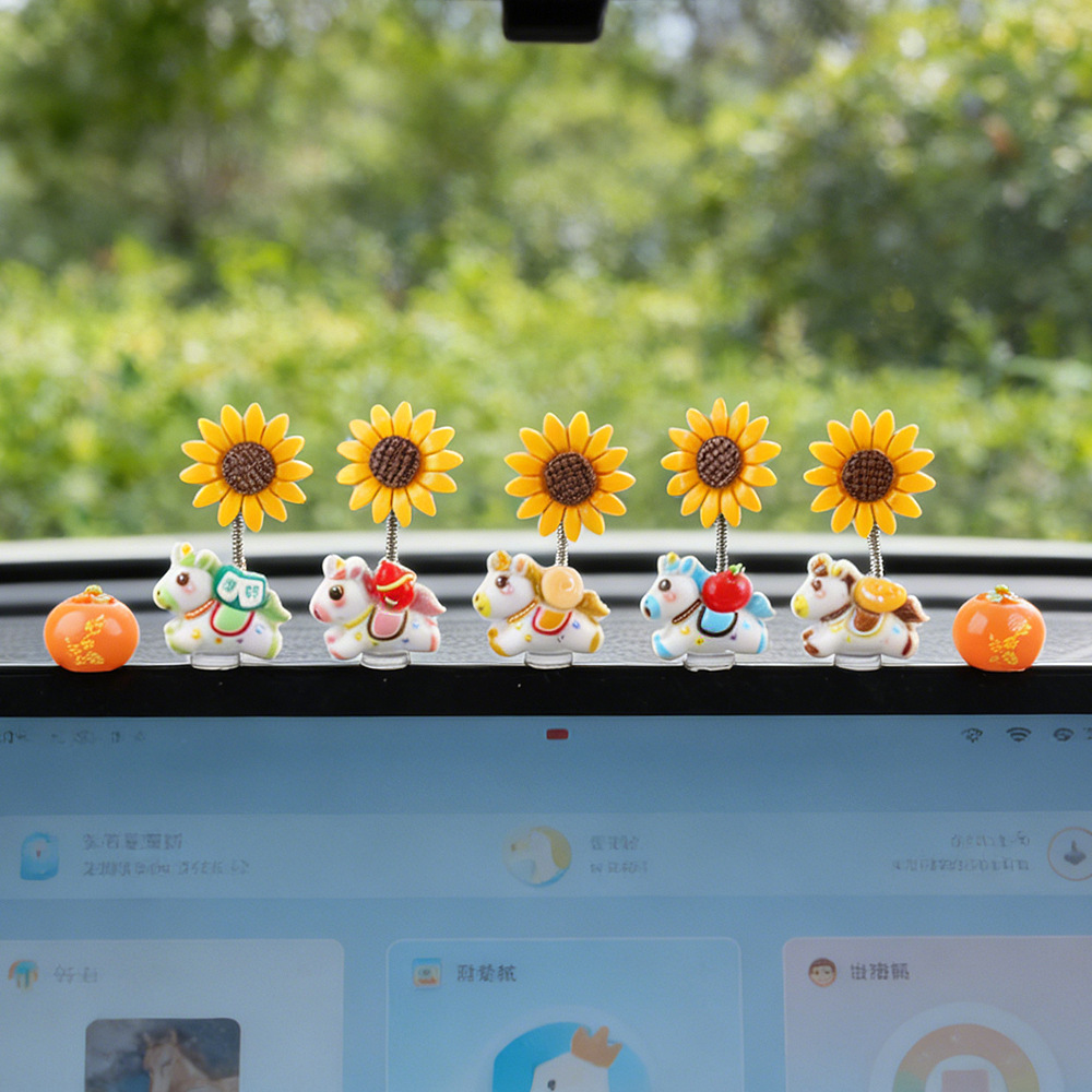 2026 nuevo año del caballo pequeños adornos de automóvil para hacerse rico ponies girasol oscilante decoración de consola central del automóvil