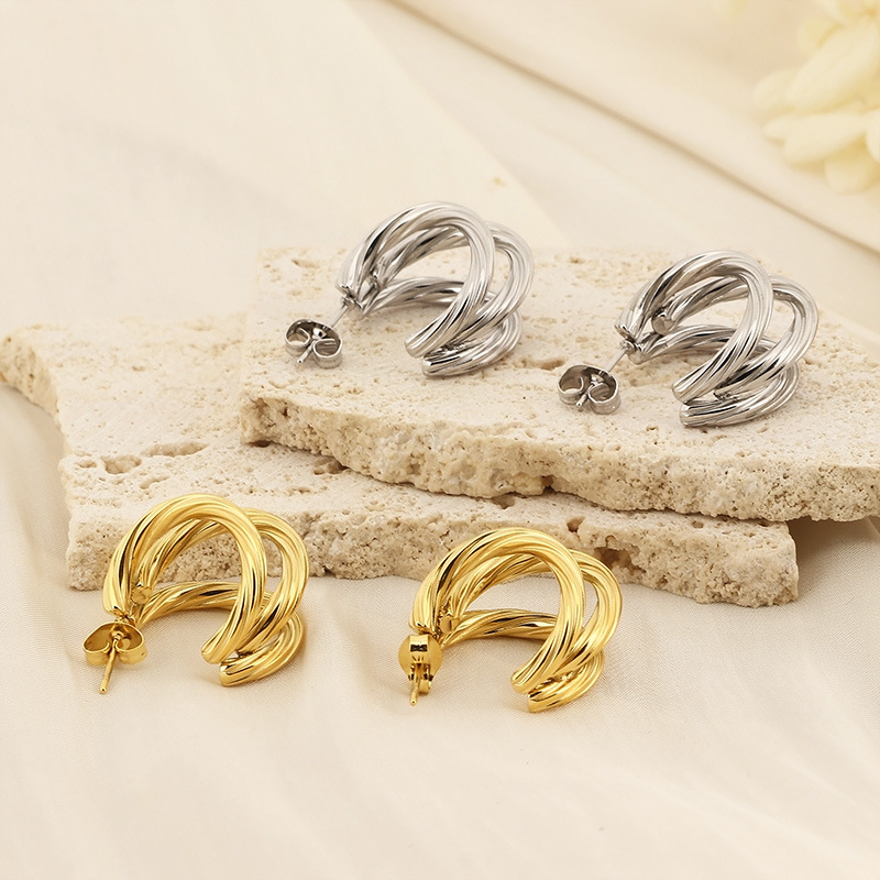 1 Pair Quantity 1 Pair Vintage Style Geometric Solid Color Titanium Steel 18K Gold Plated Ear Studs