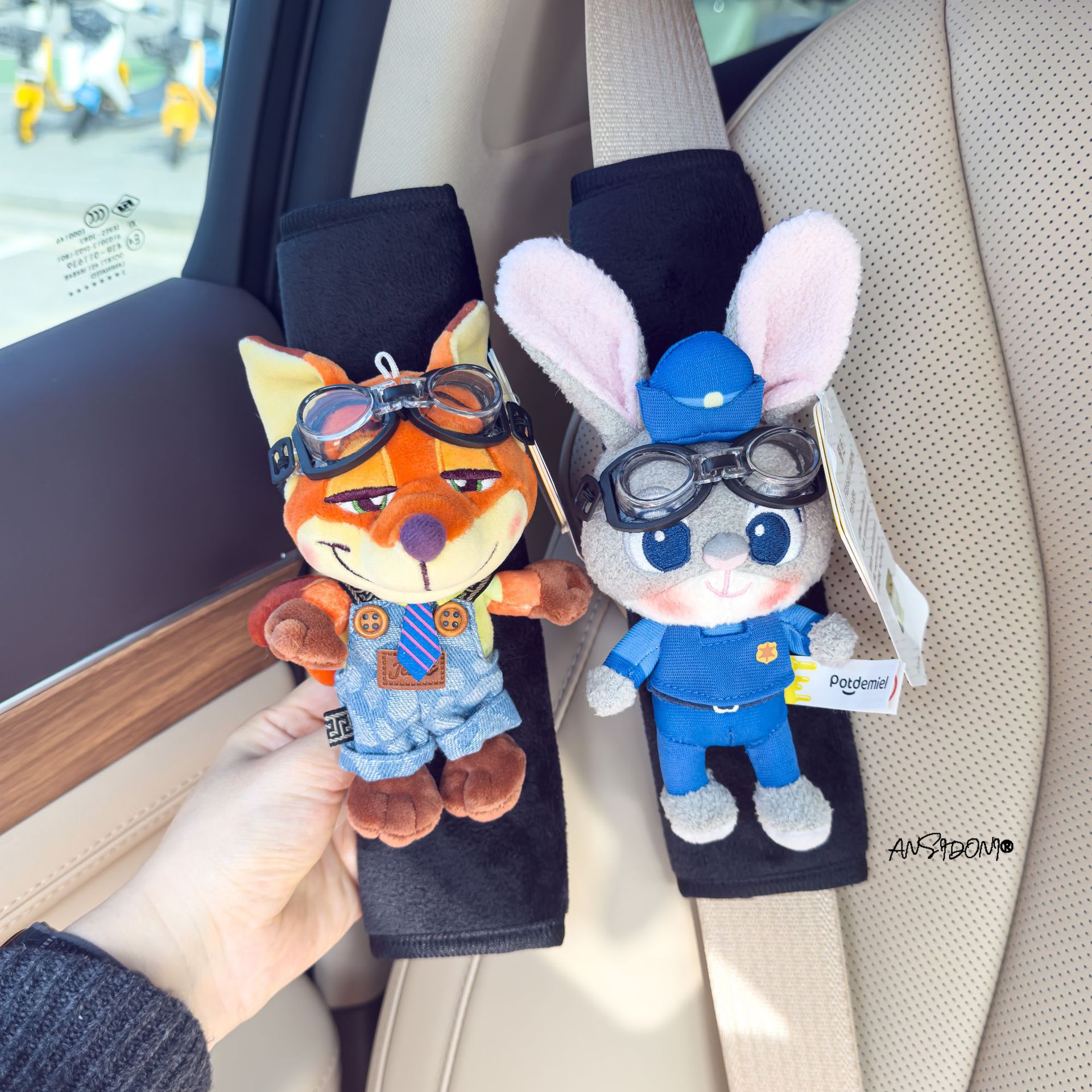 Authentic Zootopia Nick and Judy Doll Car Seatbelt Shoulder Pads Doll Couple Car Interior Accessories