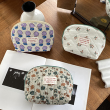 三泽/跨境小众化妆包裥棉 ins风便携化妆袋收纳包零钱包洗漱包