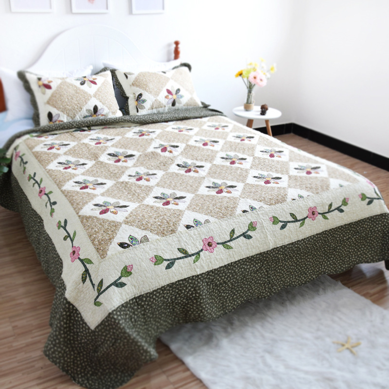 Quilted quilt three-piece set summer cool quilt foreign trade style American style cotton hand-made side atmospheric bed cover air conditioning quilt Quilted quilt three-piece set summer cool quilt foreign trade style American style cotton hand-made side atmospheric bed cover air conditioning quilt