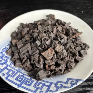 Приготовленный натуральный горец многоцветковый, съедобный, приготовленный в дикой природе, китайский лекарственный материал. Таблетки горца многоцветкового горца многоцветкового, порошок горца многоцветкового, смоченный чаем, для лечения черных волос.
