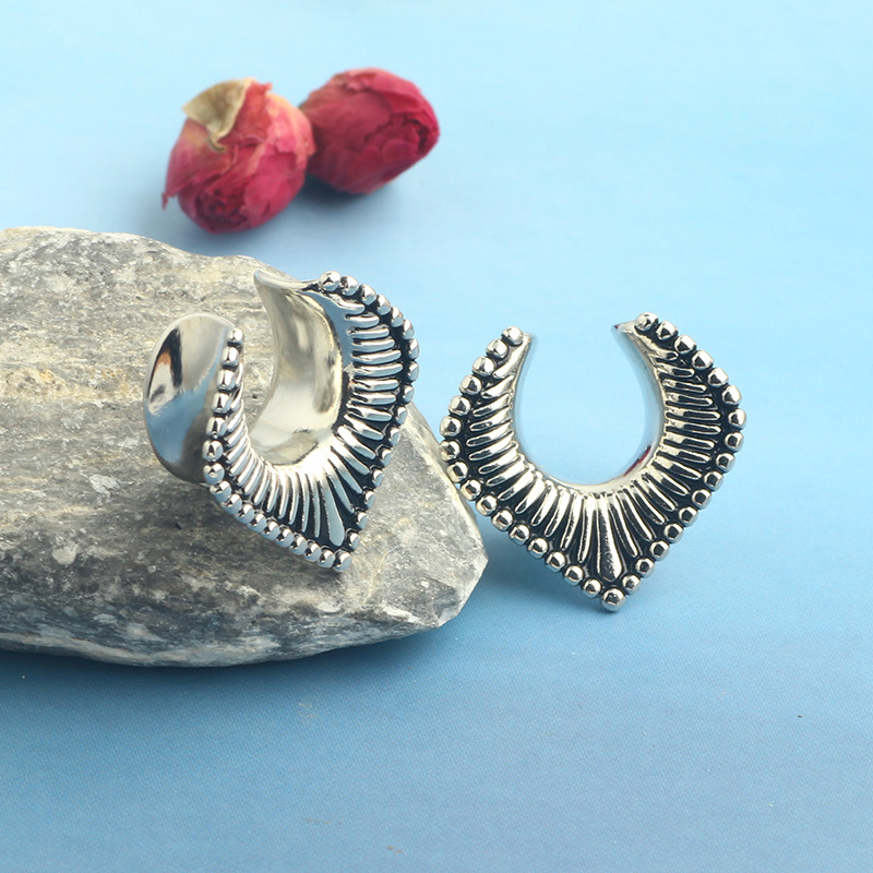 Amazon Hot Selling Open Hollow Auricle Earring - Geometric Horn Ear Expander Fashion Body Piercing Jewelry (16mm Single) detail image 7
