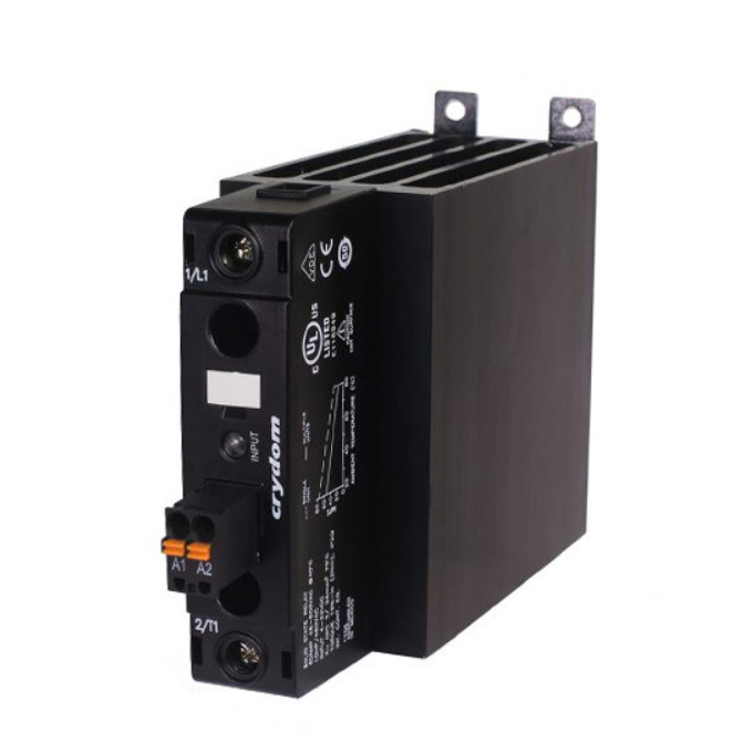 Crydom 固态继电器 三相 SSR 结构紧凑DR6760D25P 具有集成风扇