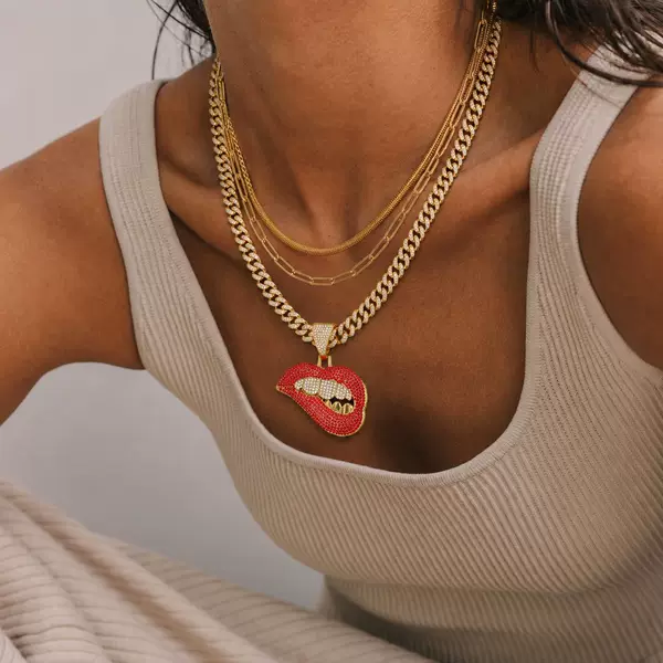 European and American alloy sexy lip-biting hip hop personalized creative pendant, hip hop Cuban chain necklace, exclusively for cross-border sales