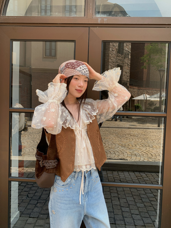 诠释美 NEWOPEN 25秋美拉德老钱复古短款v领叠穿绣花马甲女F6396|undefined