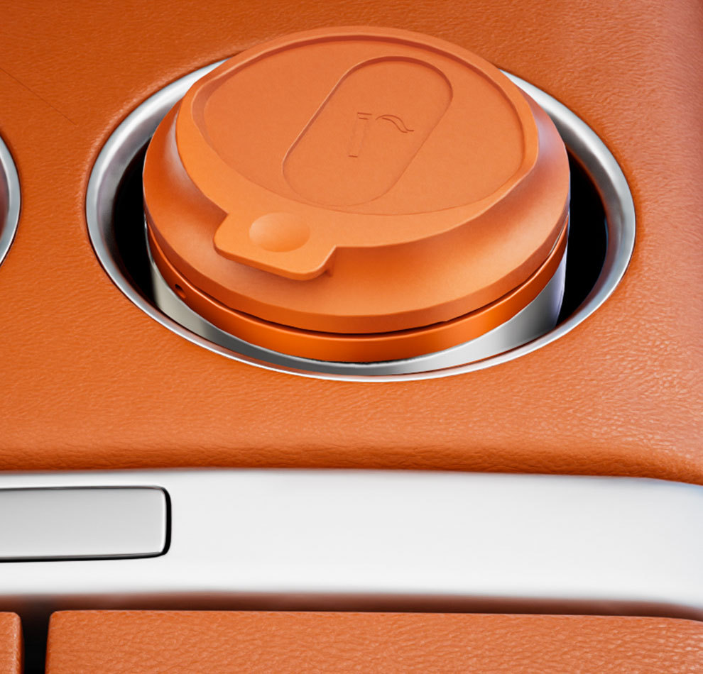 Car Ashtray for Interior Use with Light, Anti-Fly Ash, Manufacturer Wholesale, Anti-Fly Ash Luminous Car Ashtray