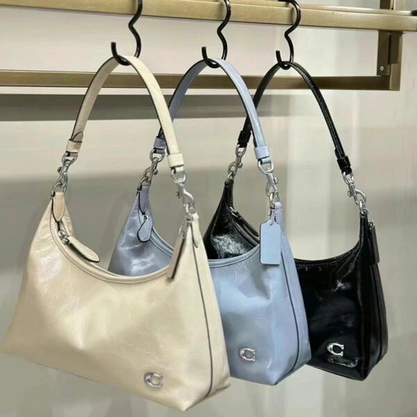 Retro underarm bag