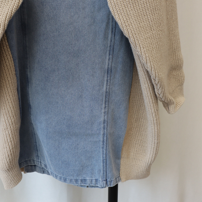 Damenbekleidung Lange Denim-Patchwork-Pulloverjacke mit Kapuze 2024 Herbst und Winter Neues Design Verdickte lockere Strickjacke für Damen_voghion.com