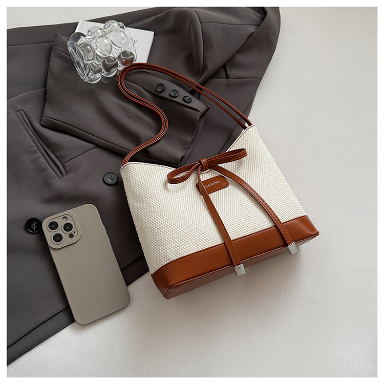 Simple and large-capacity tote bag for women 2025 new style in a two-color Korean-style casual underarm bag with a bow, fashionable and sweet undefined