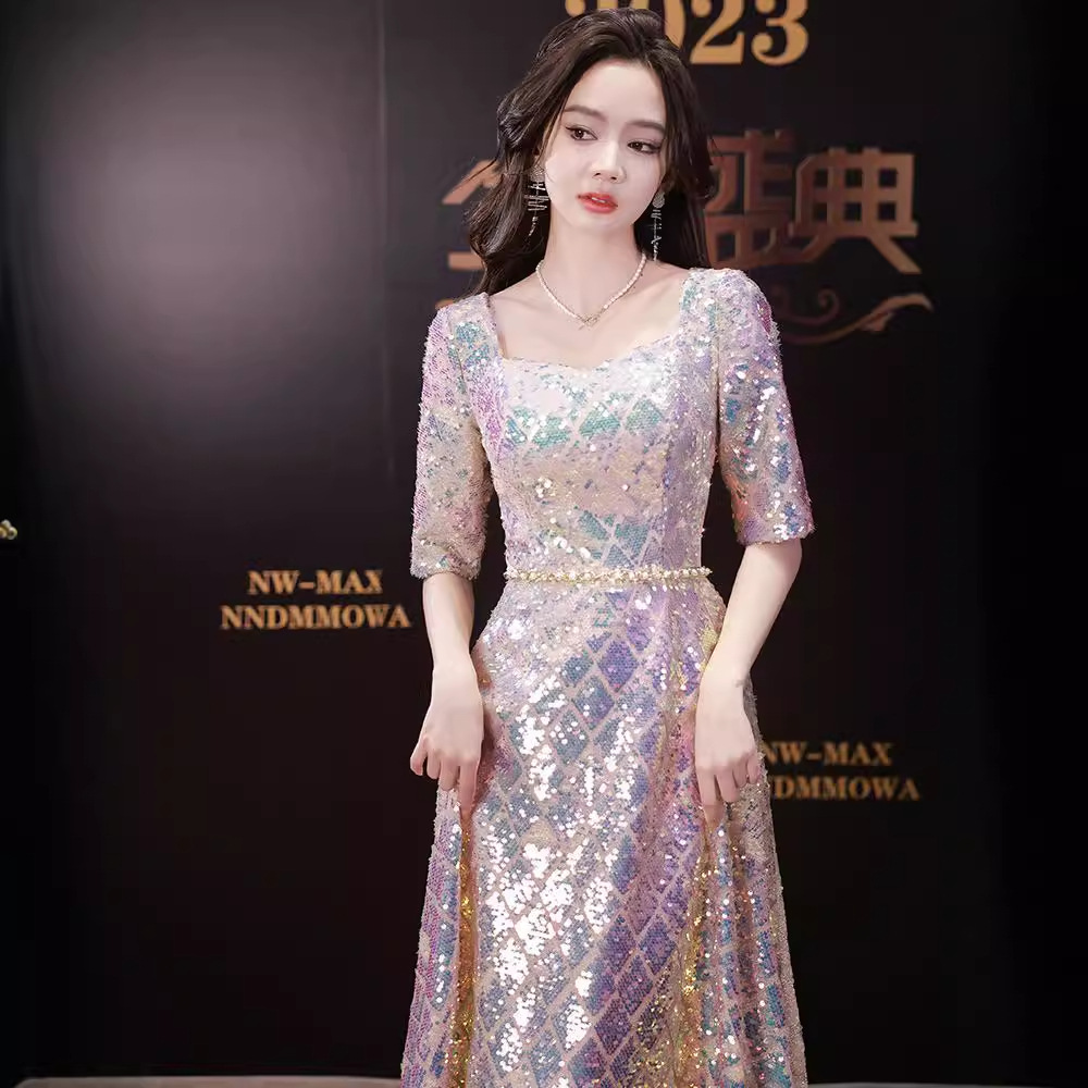 Vestido de noche elegante y con estilo para mujer, nuevo modelo 2025, vestido de lentejuelas chic y lujoso para eventos sociales, diseño exclusivo con un toque internacional.