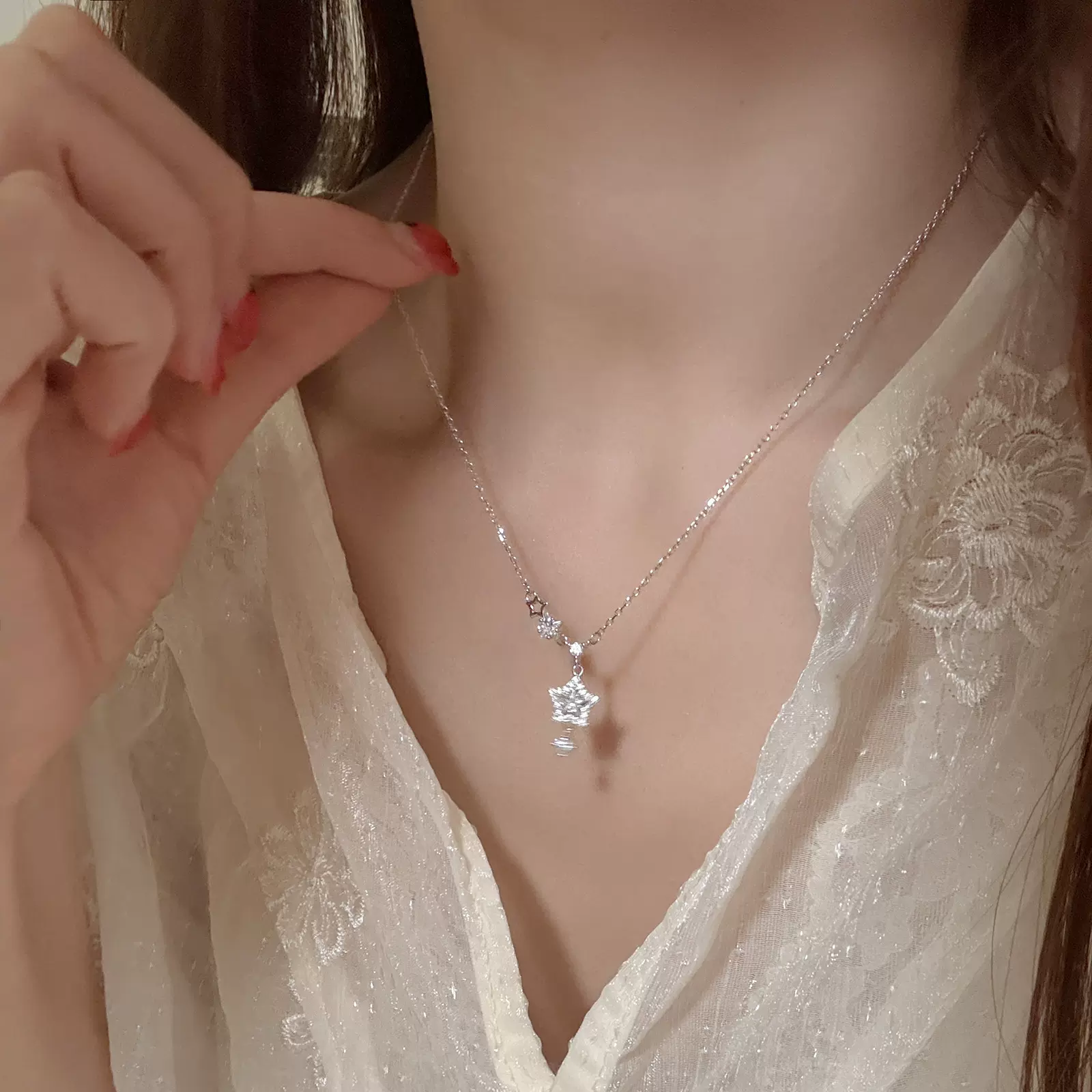 新款气质小众设计闪钻星星项链女爆款重工百搭高级感毛衣链颈链女