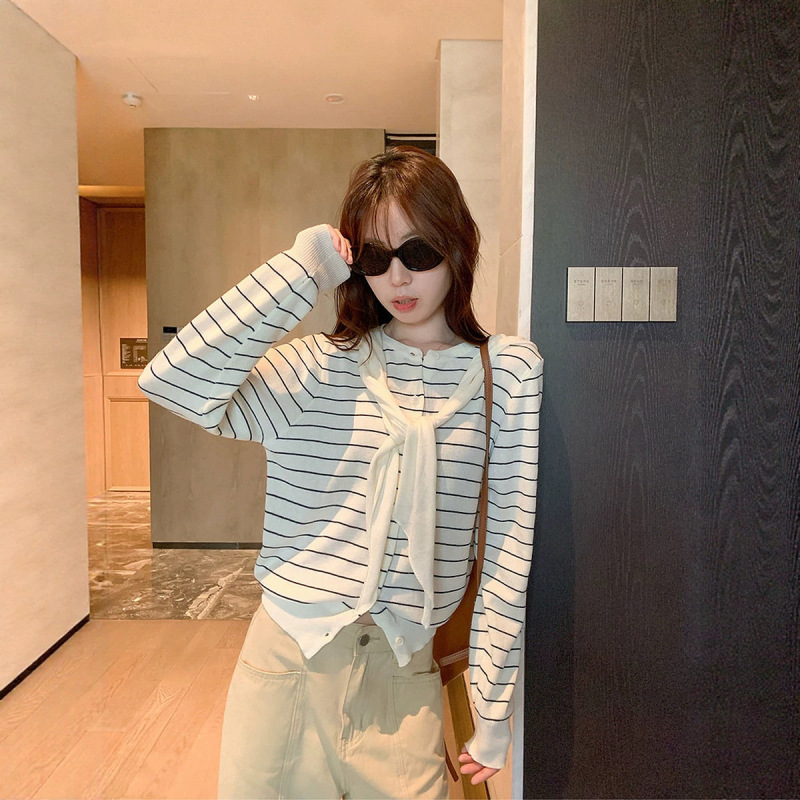 Zeng Korean-style round-neck shawl apricot striped knitted cardigan for women, early autumn slim-fit top Zeng Korean-style round-neck shawl apricot striped knitted cardigan for women, early autumn slim-fit top
