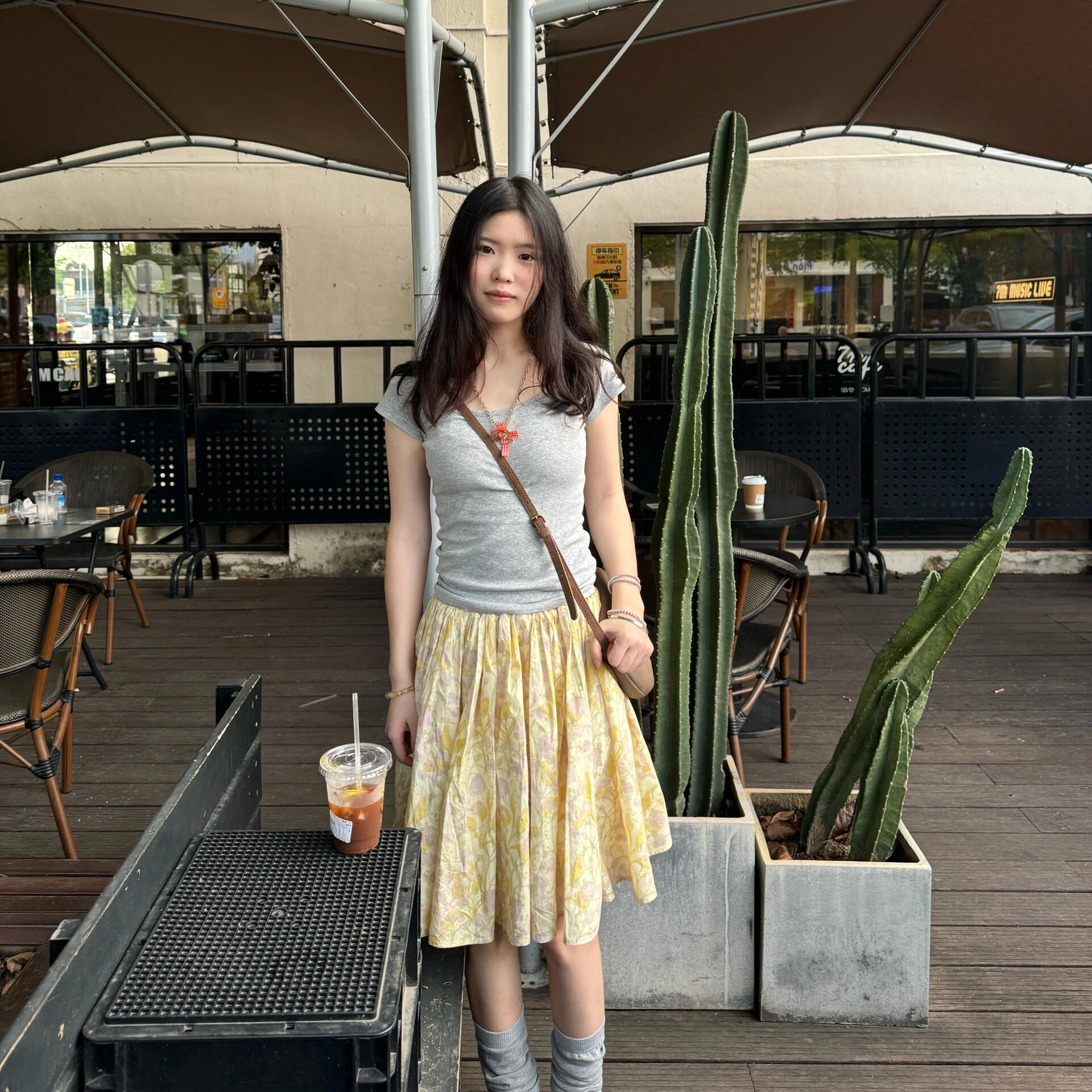 Spring and Summer 2025 New Spring Field Flower Ancient Early Flower Skirt vintage Niche Floral Umbrella Skirt for Women