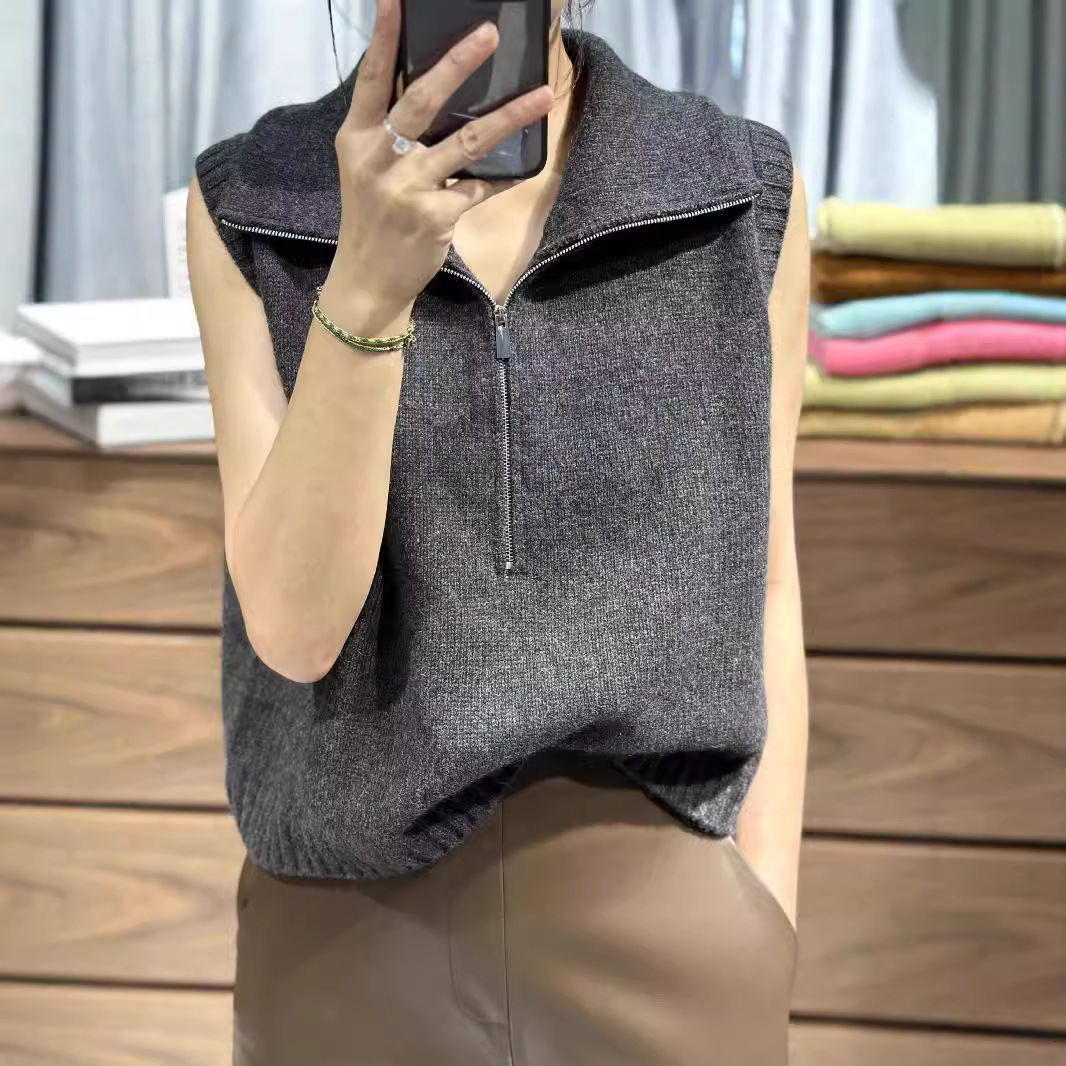 Knitted demi-season vest