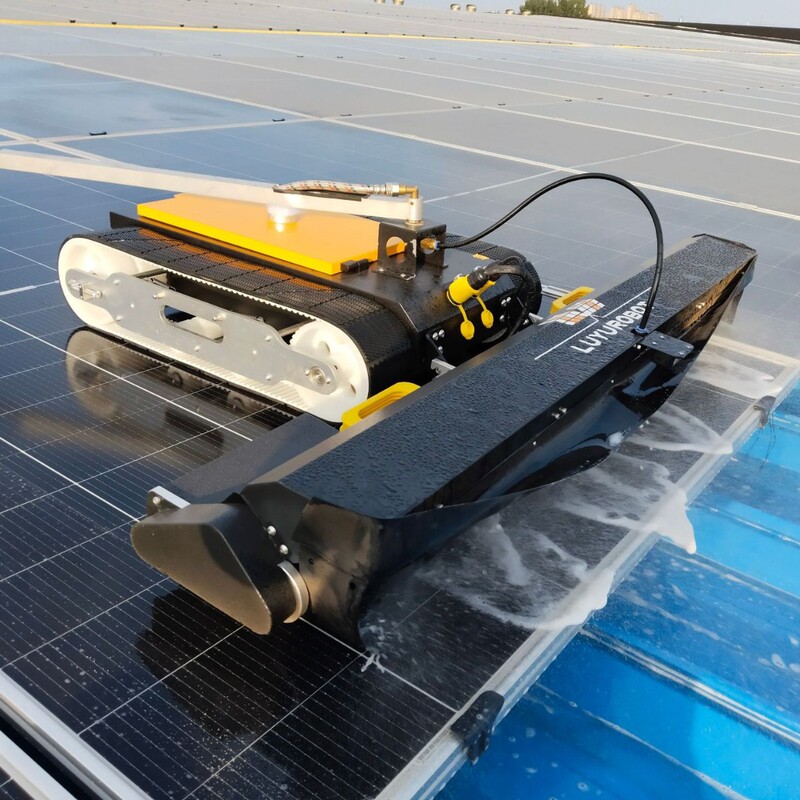 Luyu Intelligent Photovoltaic Panel Cleaning Machine Case Photovoltaic Cleaning Robot Manufacturer Wet and Dry Model